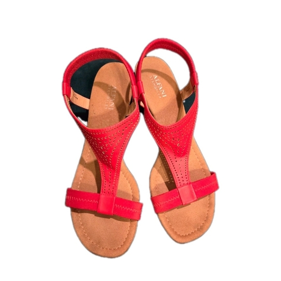 Alfani Womens Vacanzaa 2 Faux Leather T-Strap Wedge Sandals Size 10.5 - Picture 2 of 5